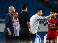 星空体育-重庆斯威逼平竞争对手，保持不败战绩的简单介绍