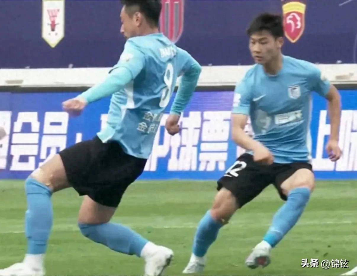 包含国安客场击败富力，稳居积分榜首位的词条