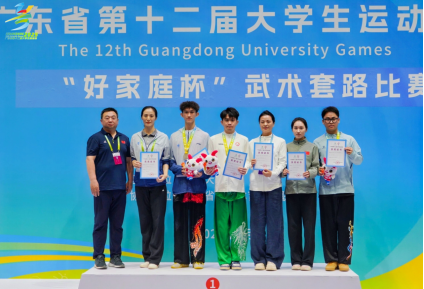 意大利游泳健将勇夺金牌，精湛技艺震撼世界的简单介绍