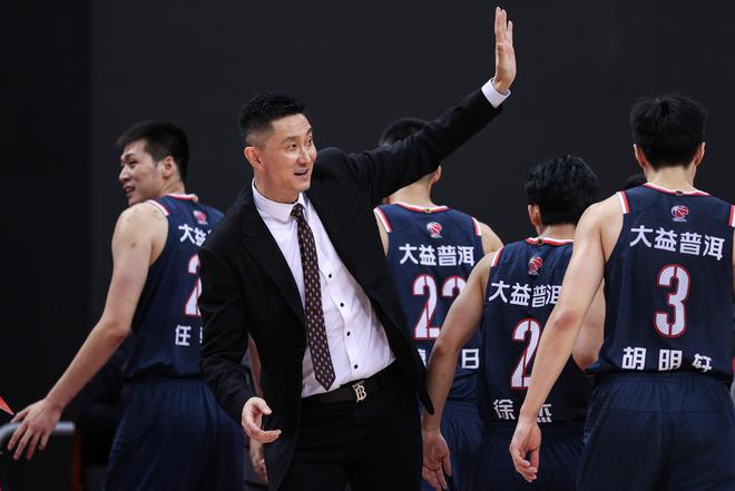 CBA俱乐部杯为球队提供更多赞助机会的简单介绍