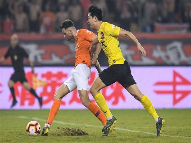 关于鹿岛鹿角冲击冠军，锋线磨合进入关键期的信息